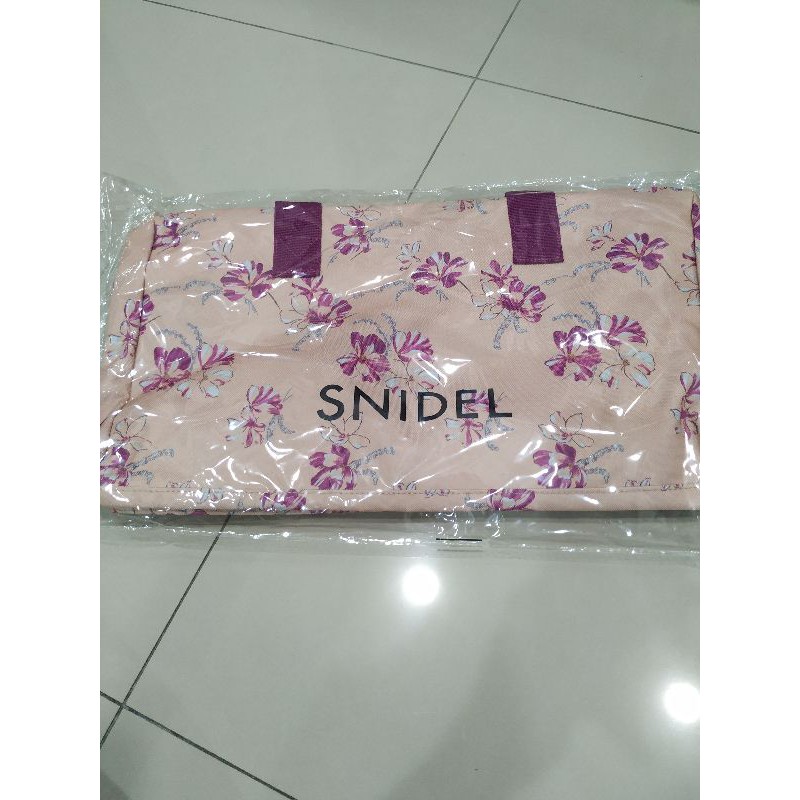 日本品牌SNIDEL旅行袋