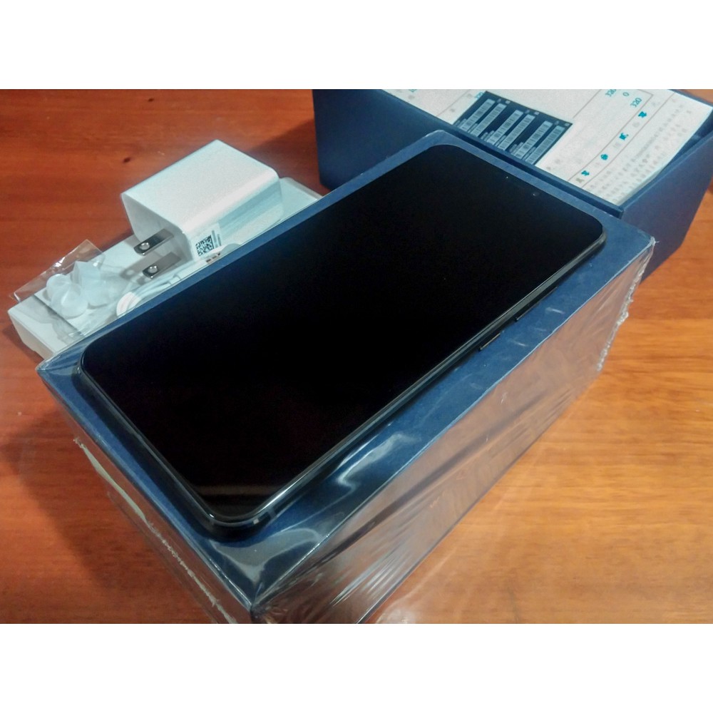 ZenFone 5Z (ZS620KL) 6g 128g 藍黑色 附贈孔劉限定行動電源