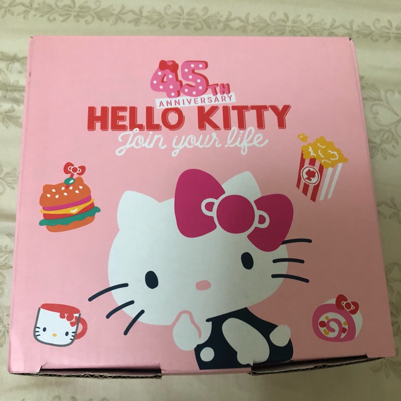 Hello Kitty 45週年貪吃便當盒+TRIARRW真空保溫保冷500ml瓶（不含皮革提袋）+造型餐盤（竹纖維）
