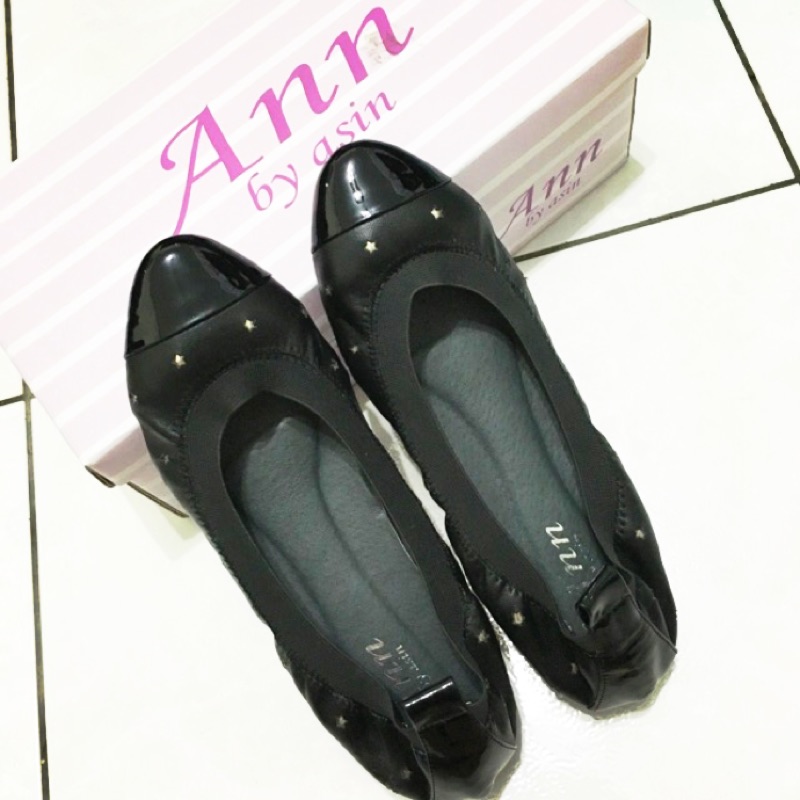全新 專櫃女鞋 滿天星平底娃娃鞋 Ann by Asin