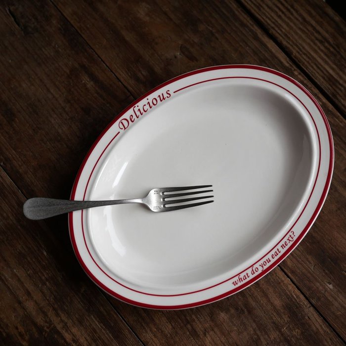 法式鄉村風橢圓陶瓷盤 盤子 橢圓魚盤 早餐盤 白色 紅色 紅線 陶瓷盤 大盤子 餐具【波仔家生活雜貨舖】
