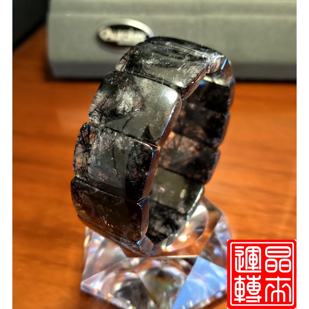 [晶來運轉]黑鈦晶手排 85.4g 25mm 手圍19cm(Titanium rutilated Quartz)