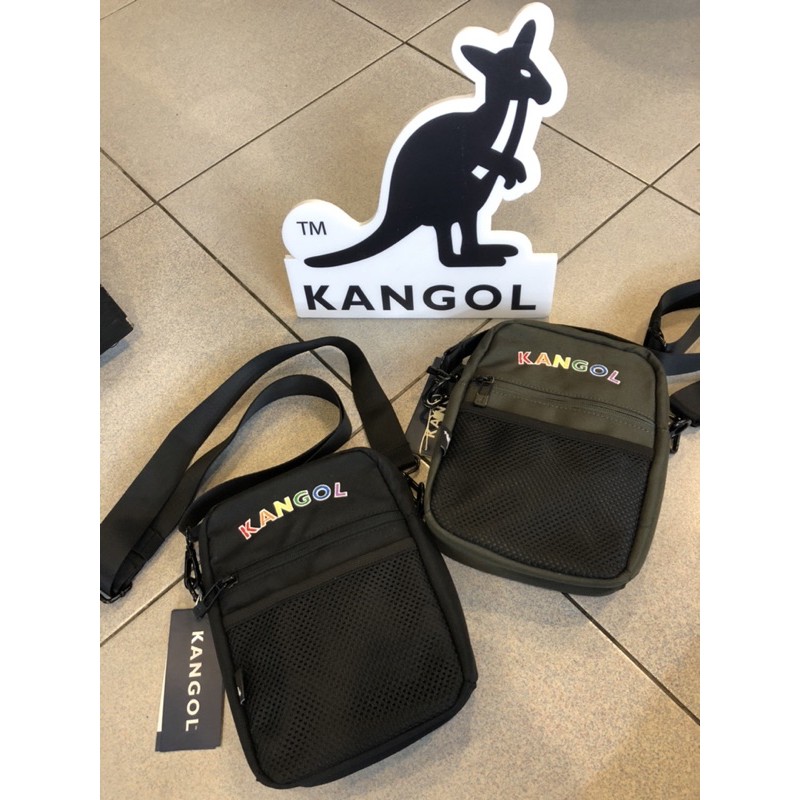 Kangol 🇬🇧袋鼠🦘 60553808 彩虹🌈電繡logo 小方包 $1280
