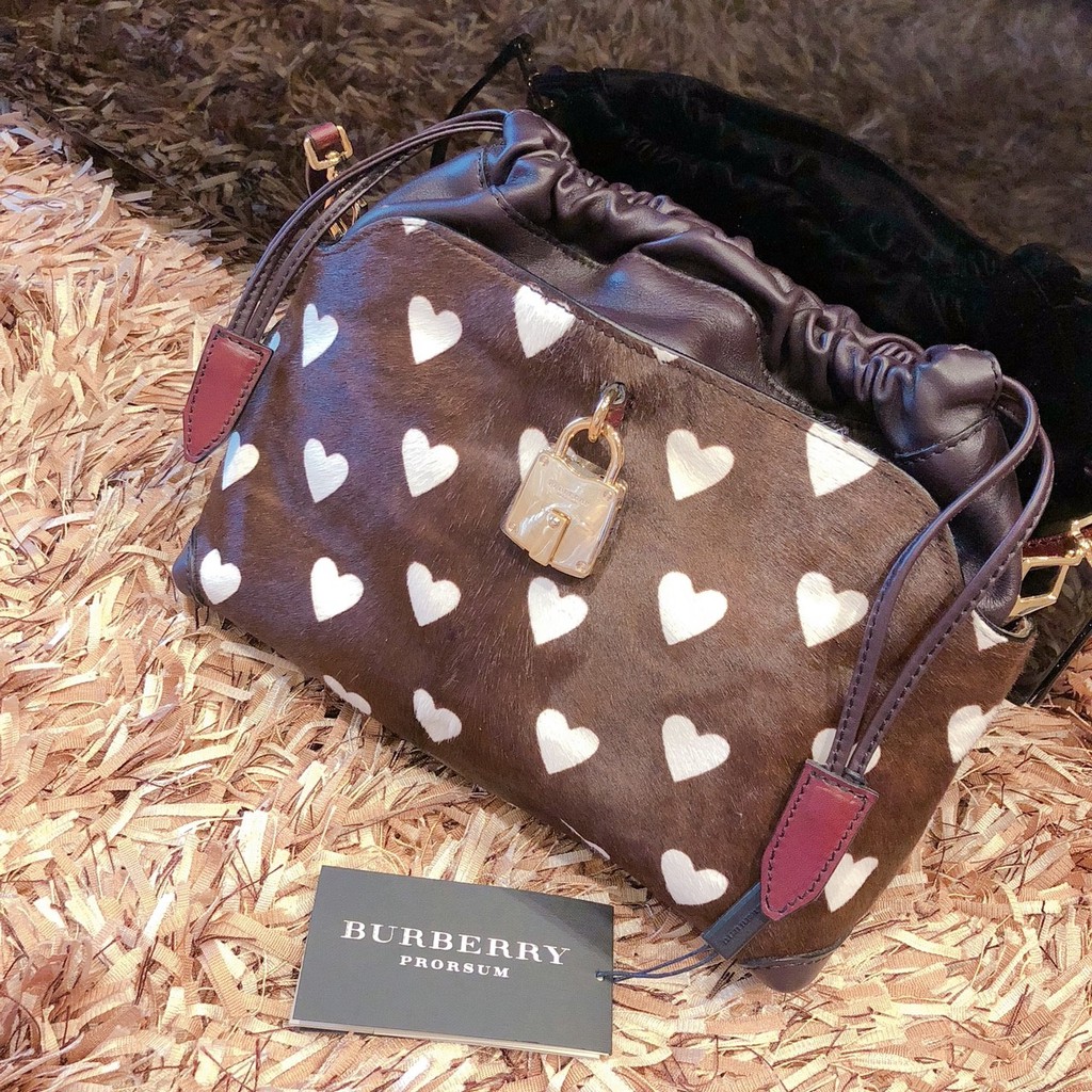 BURBERRY THE LITTLE CRUSH 馬毛愛心手拿包 專櫃正品 斜背包 附背帶 咖啡色 化妝包