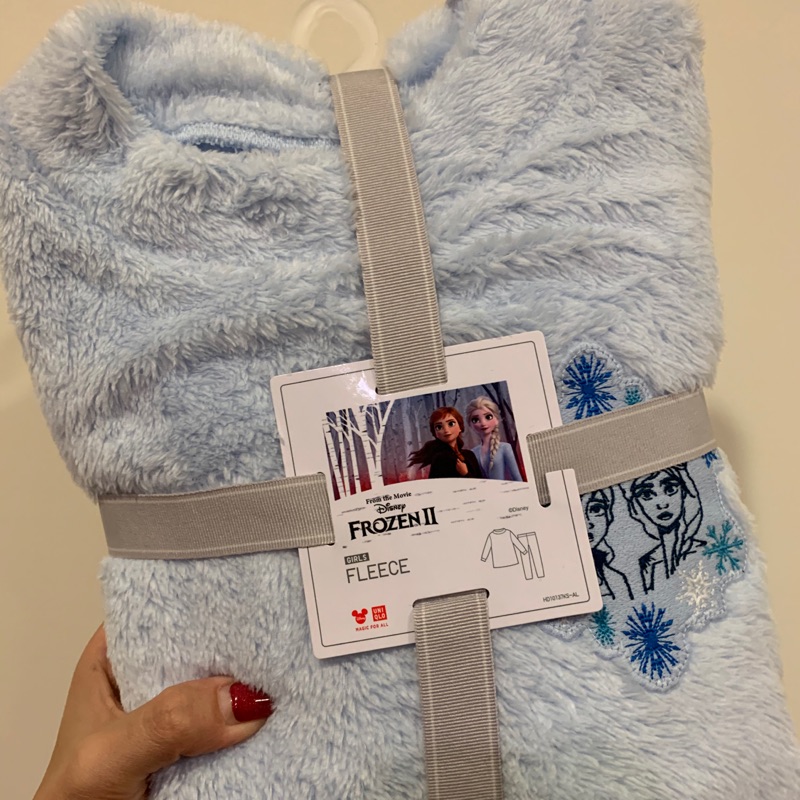 購自Uniqlo  Fleece系列 冰雪奇緣 frozen艾莎 安娜 雪寶 超柔軟毛毛居家 睡衣 120cm