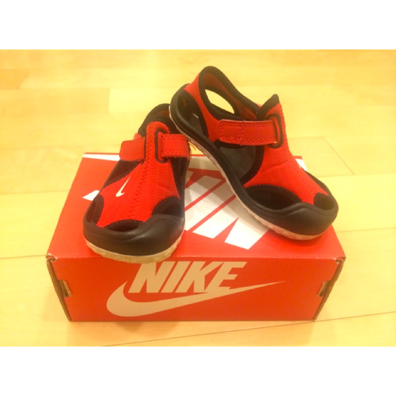 Nike黑紅色護趾涼鞋12cm/6c