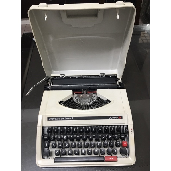 早期打字機一台 便宜賣