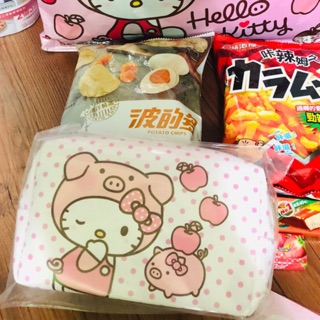 2019全新現貨 7-11 豬年福袋 化妝包 hello kitty 化妝包 點點款化妝包 凱蒂貓 豬年化妝包 收納袋