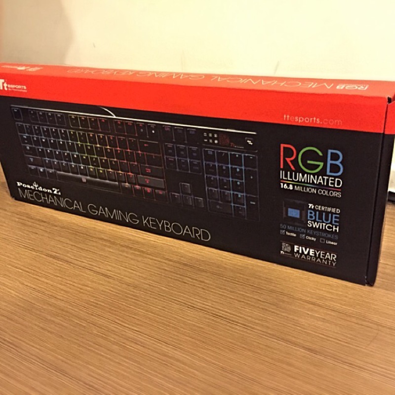 Tt曜越 波賽頓Z RGB 青軸 電競鍵盤