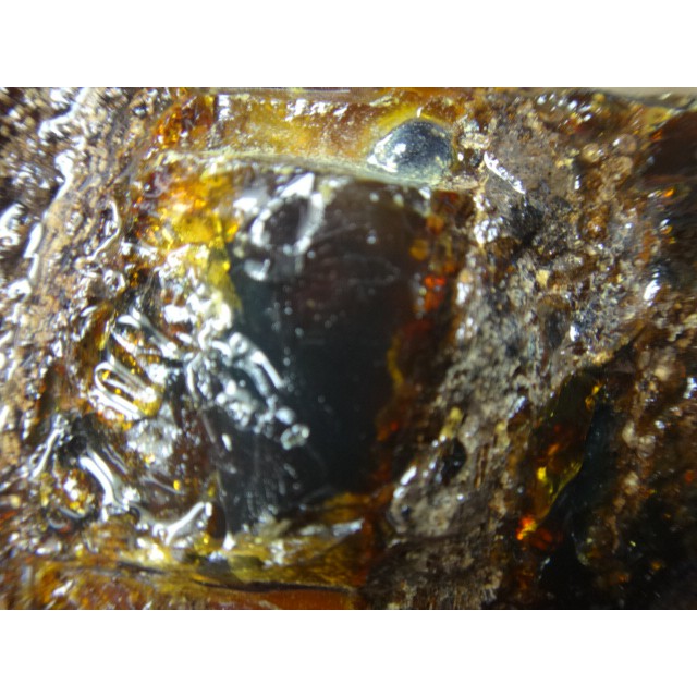 《藍金寶石玉石批發區》→〈原石系列〉→天然大粒硬質虎皮紋清透藍色琥珀原礦〈620公克→cy125