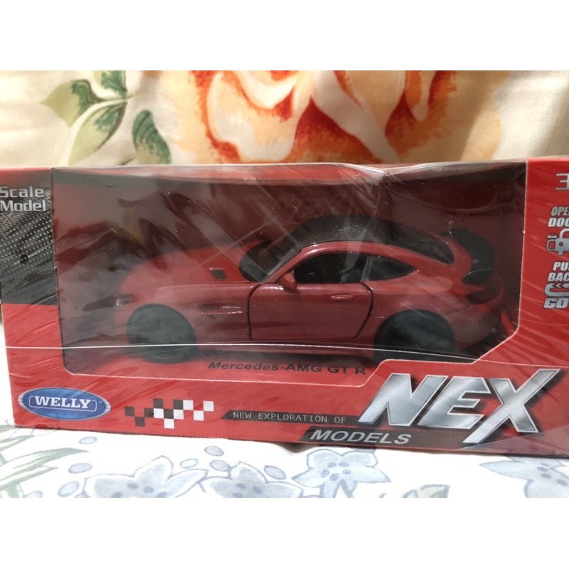 WELLY 威利模型車1/43 Mercedes-AMG GT-R紅色（盒損）