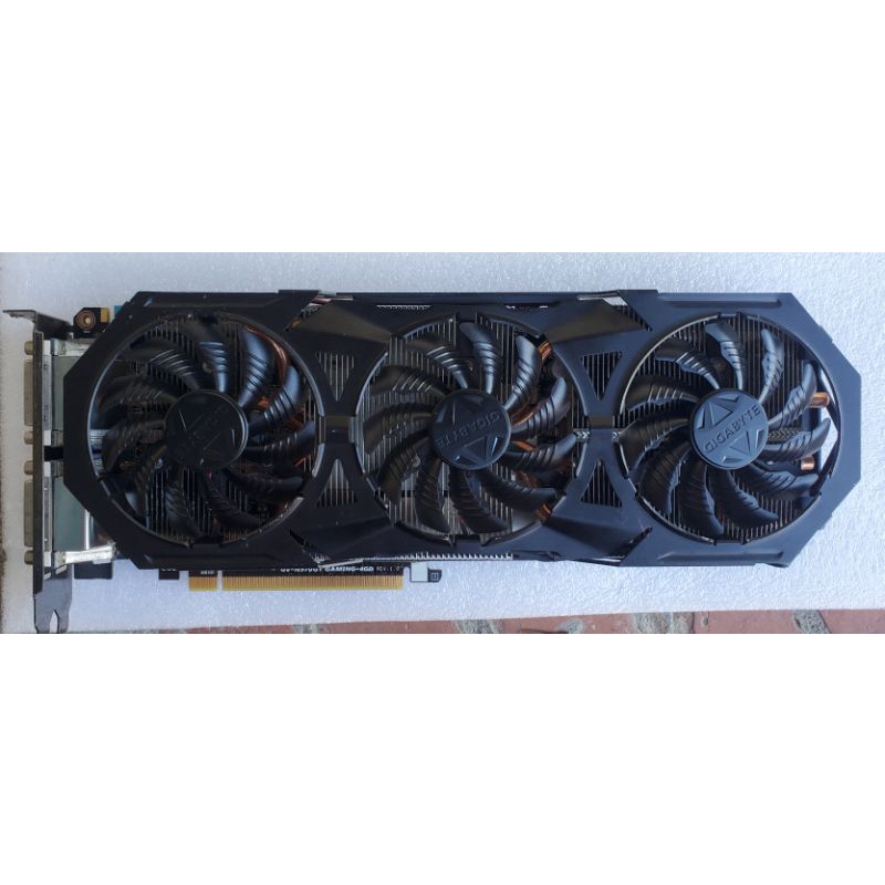 技嘉 GTX970 4GD5 三風扇顯示卡