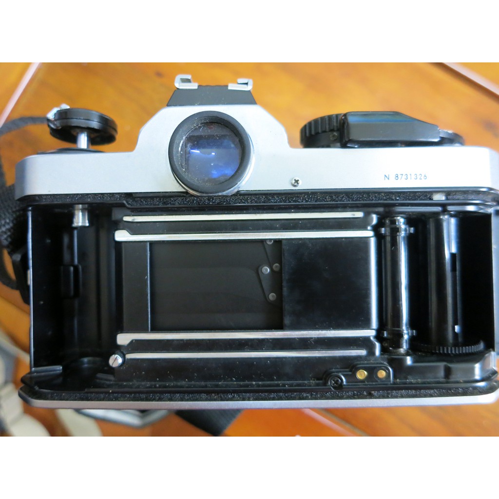 Nikon FM2機械型相機+原廠定焦28mm廣角鏡頭 (零件機)