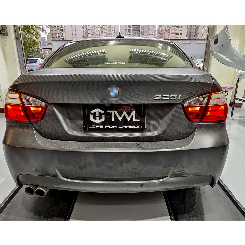 &lt;台灣之光&gt; 全新BMW E90 06 07 08年專用粗光柱LED紅白晶鑽尾燈組 方向燈也LED 台灣製 4PCS