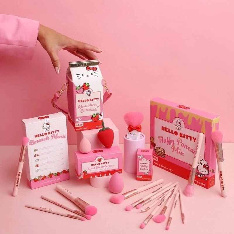 🔥現貨我最便宜🇬🇧英國Spectrum Collections Hello Kitty 美妝蛋 蜜粉刷 刷具包 刷具