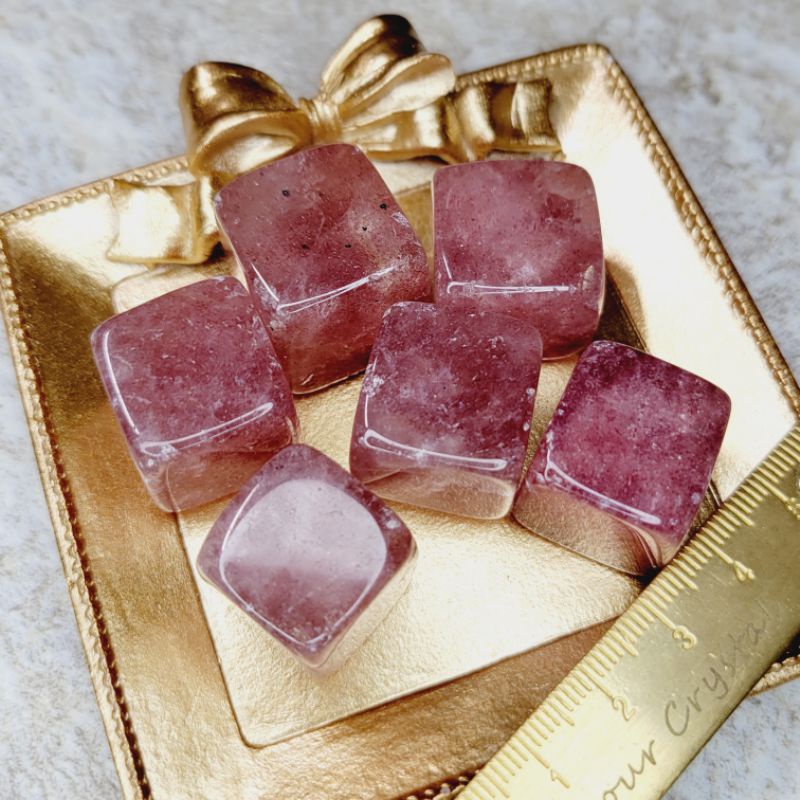 L'amour Crystal 心頂輪療癒| 天然草莓晶Strawberry quartz能量療癒方塊 單顆售