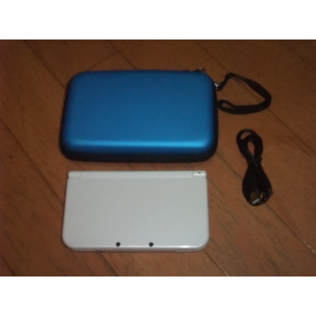 New 3ds Ll主機 白 附保護貼 主機包 充電線 保固一個月 蝦皮購物