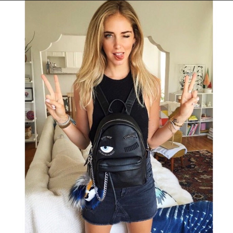 限定sharon下標！！售近新眨眼後背包！鐵鍊款！chiara Ferragni!