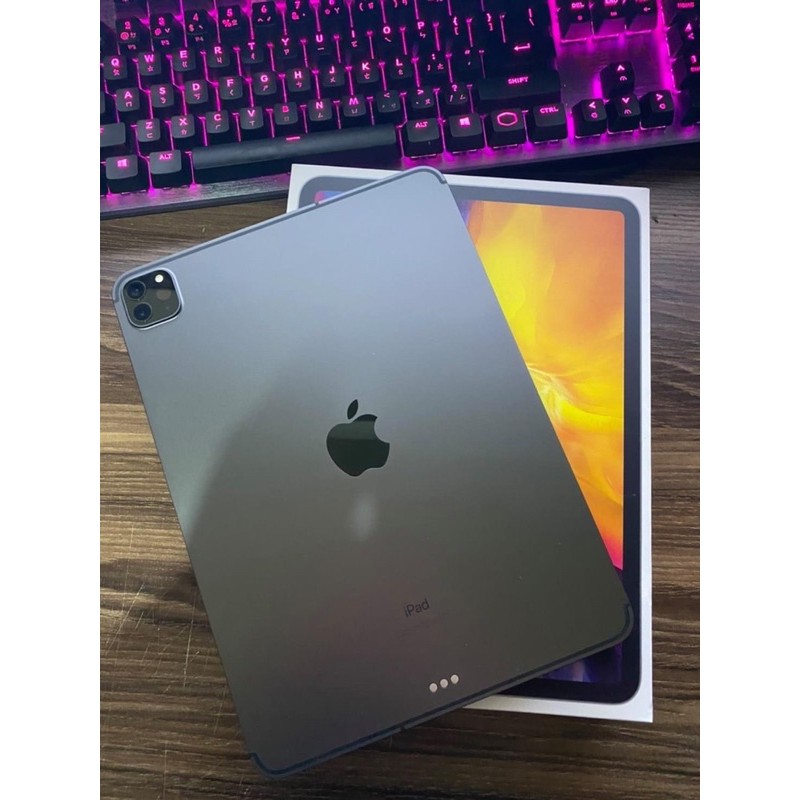 可議價 IPad Pro 11吋 太空灰 128G（第二代）LTE版本 + 巧控鍵盤