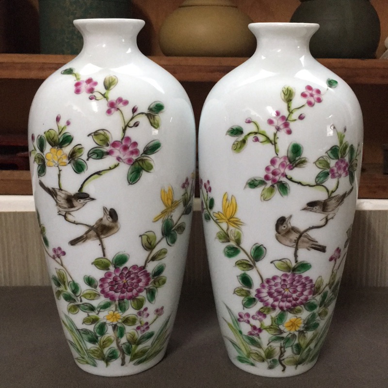 公公的古物收藏 早期 居仁堂製 花瓶 兩支一對 （1200元）