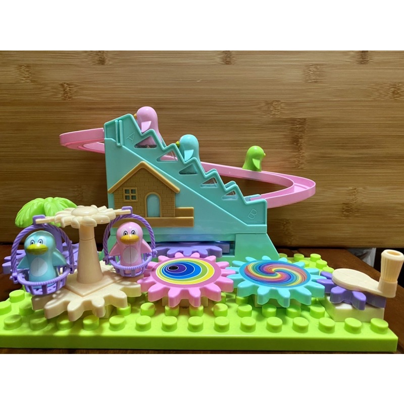 二手 企鵝 爬樓梯 溜滑梯 盪鞦韆 齒輪玩具 積木玩具 益智玩具 塑膠玩具 無外盒