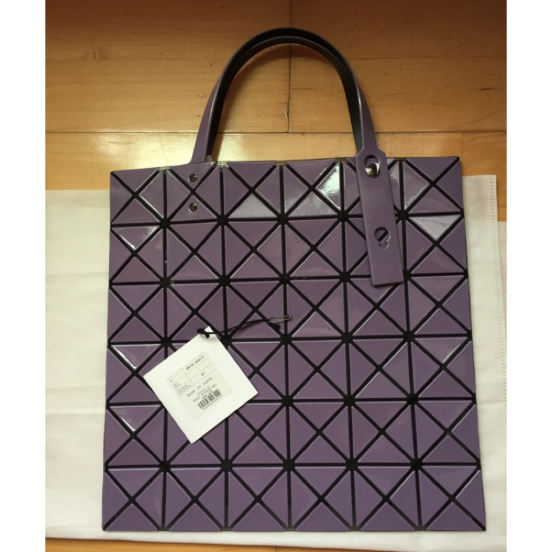 ISSEY MIYAKE 三宅一生 BAOBAO幾何方格6x6手提包(海外限定色淡紫色)
