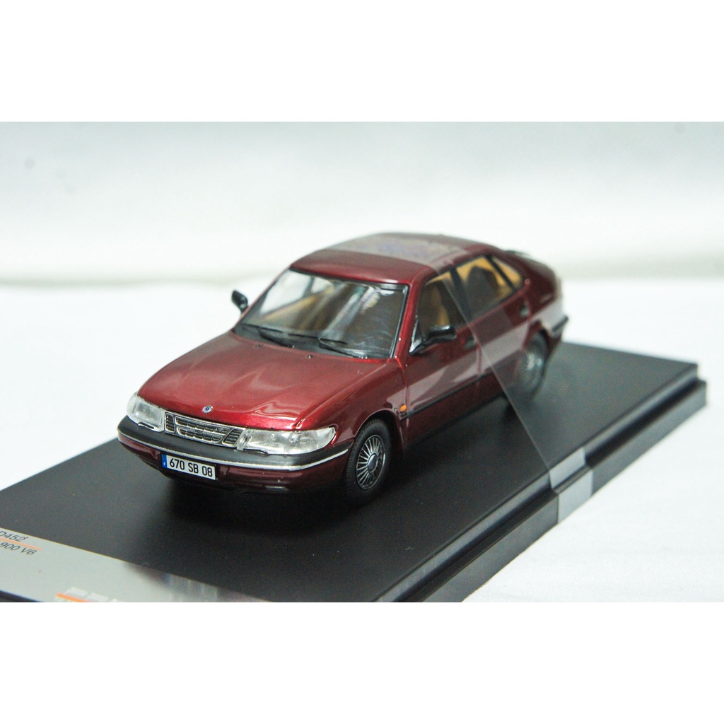 【現貨特價】1:43 Premium X Saab 900 V6 1994 酒紅色