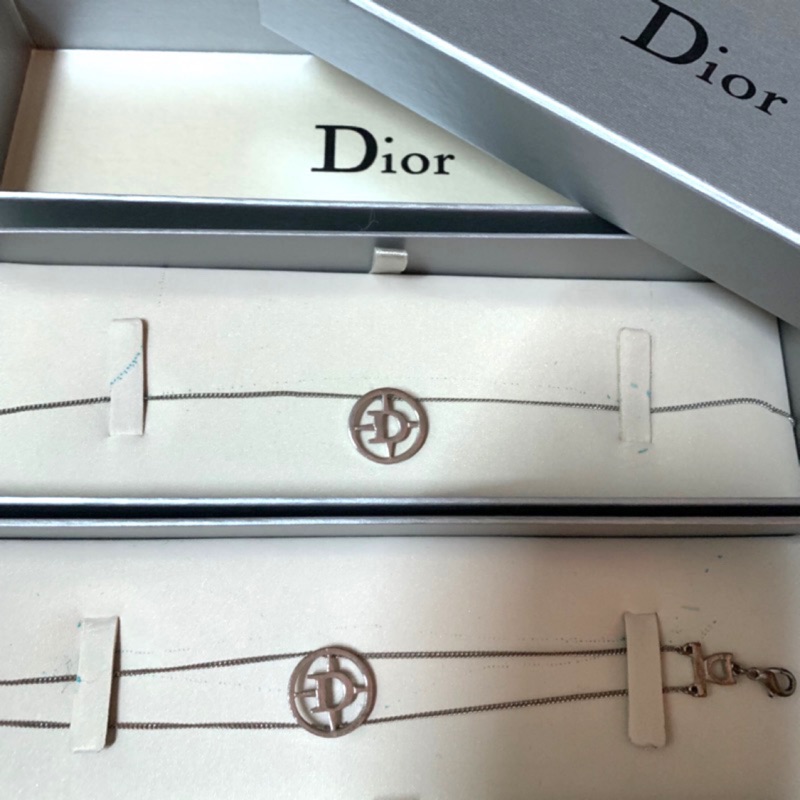Dior 銀色圓牌logo 手鍊、項鍊