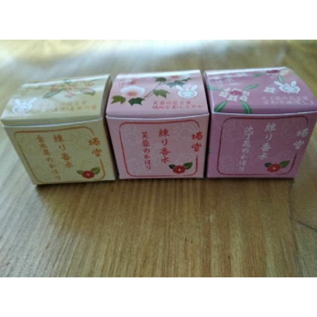 京都椿堂練リ香水 金木樨 芙蓉 沈丁花 固體香水 香水膏 體香膏 蝦皮購物