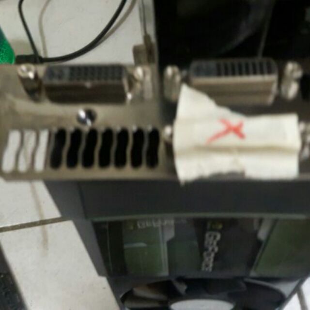 GTx 590一個DVI故障