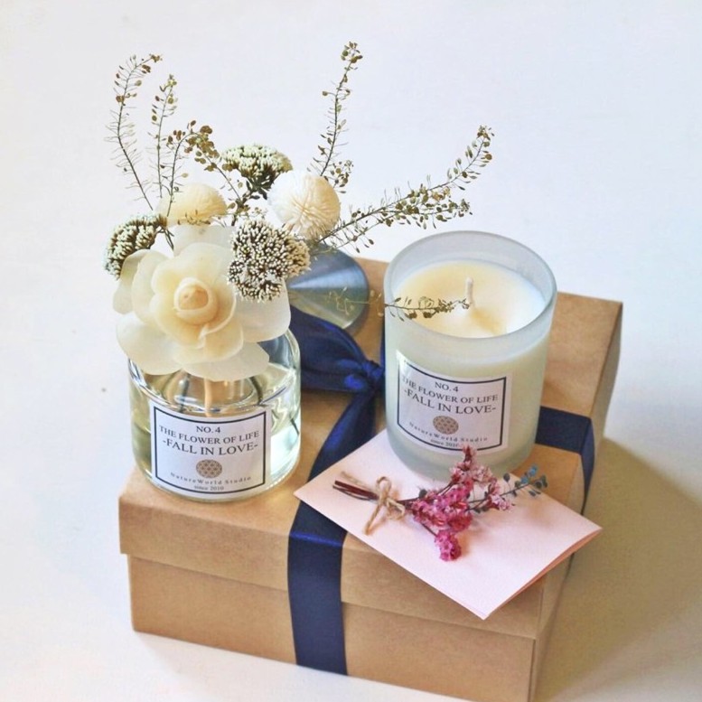 【原生態NatureWorld】花藝香氛禮盒/精油擴香+精油蠟燭+花束+手工卡片