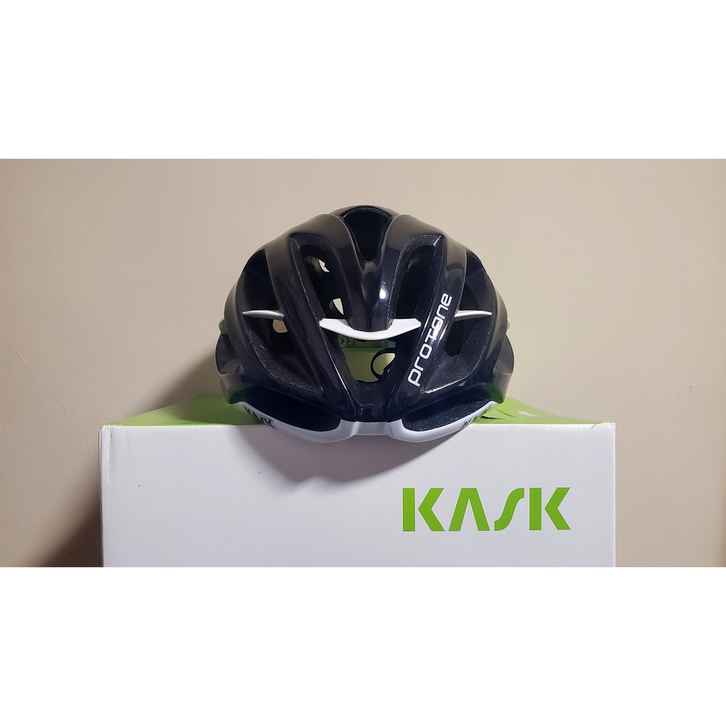 【二手】KASK PROTONE 空氣力學安全帽 （黑白 / L尺寸）