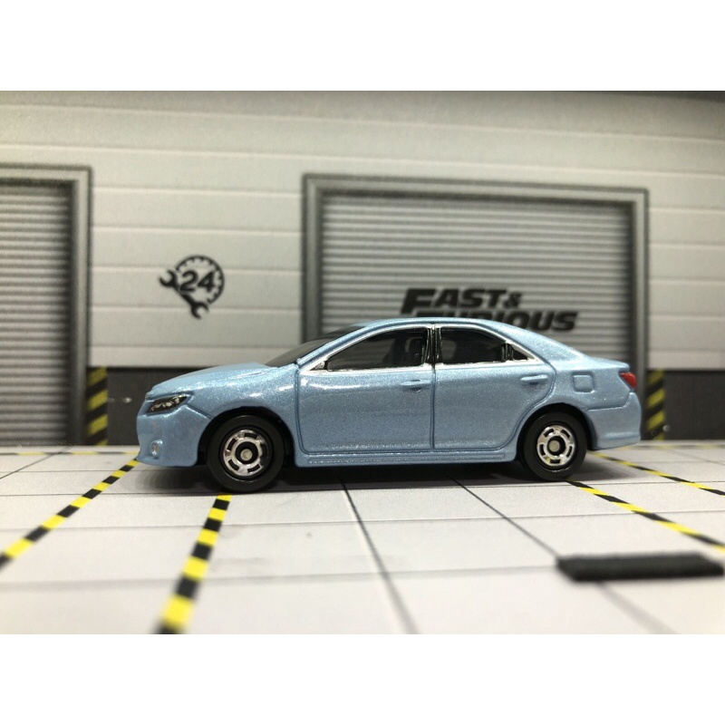 TOMICA  93  TOYOTA  CAMRY(螺絲底盤）