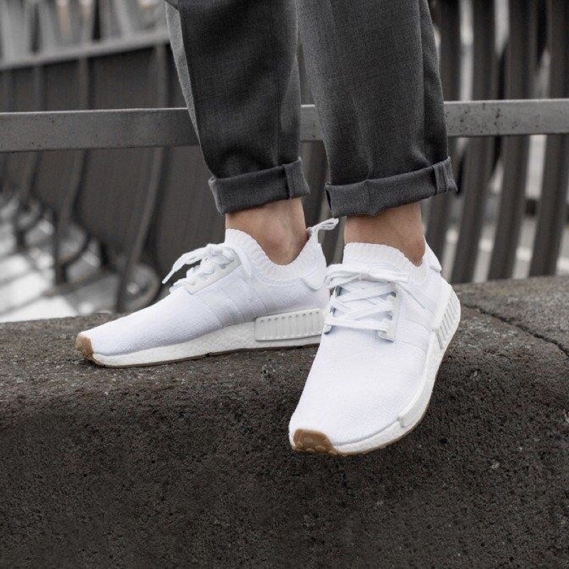 nmd r1 white