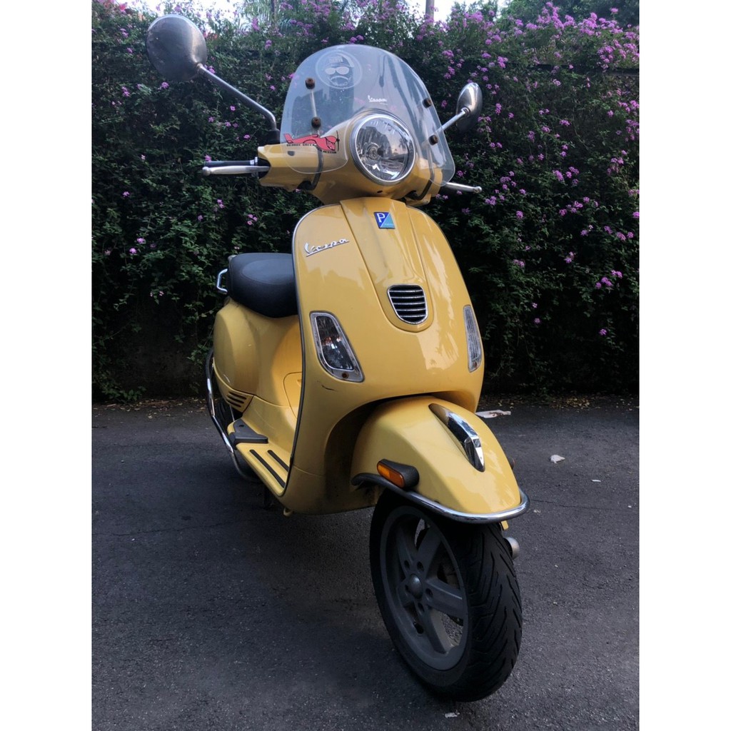 大廈激進擺桌子中古偉士牌機車 Lavsage Net