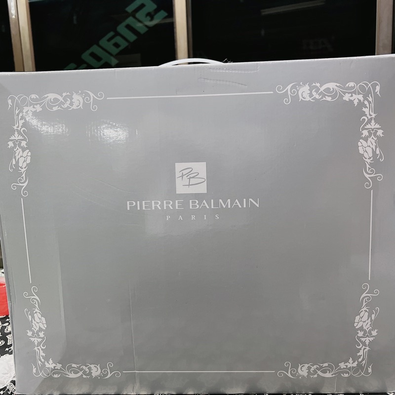 Pierre balmain 毛毯