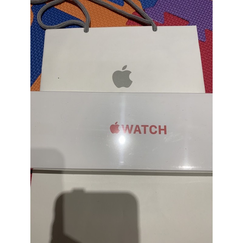 Apple Watch Series 6(GPS)44mm紅色鋁金屬錶殼+紅色運動錶帶（全新未拆封）