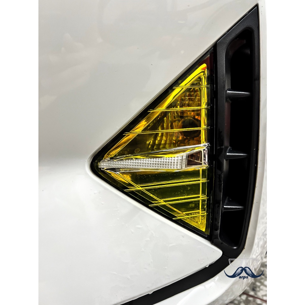[老爸包膜店] Hyundai Elantra6.5代 前方向燈 改色 燈膜 貼膜 改裝 電腦裁切