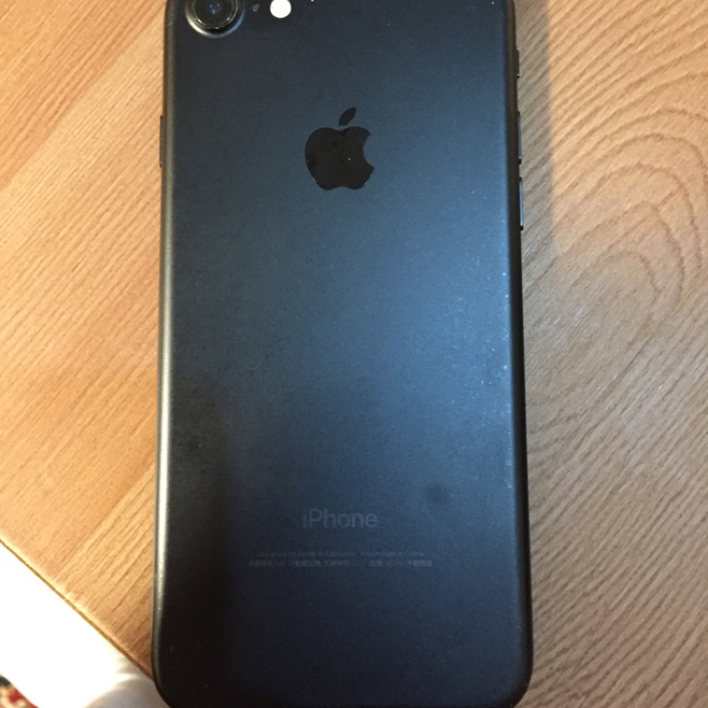 I phone 7(128G有盒子）電池健康100%