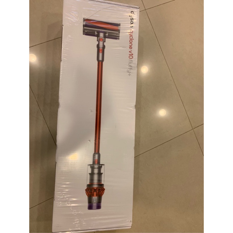 全新未拆日本現貨 dyson cyclone V10 Fluffy+ 全配版  (非 V8, absolute )