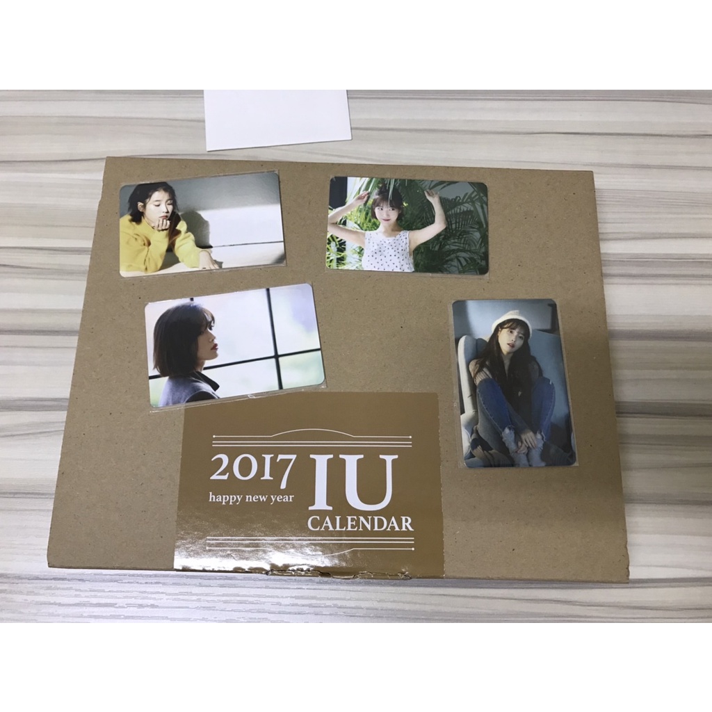 【現貨】IU 2017 SEASON'S GREETINGS 季節的問候 年曆 全新僅拆 含四張小卡