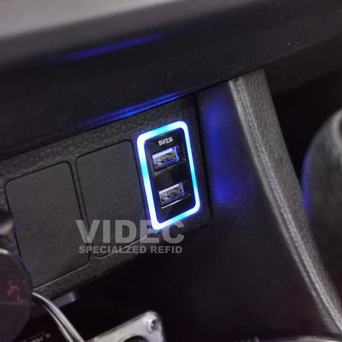 宏業車坊工作室  豐田 TOYOTA 2014 ALTIS 11代 原廠 USB 增設 充電 含 LED 燈