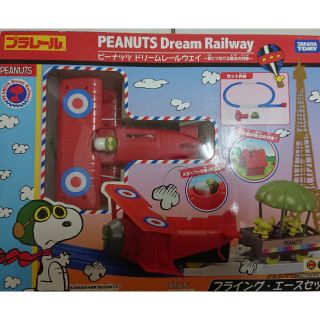 正版 多美Tomy 史努比浪漫飛行火車組