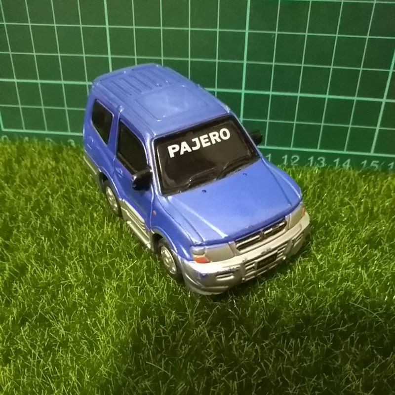 日本老玩具三菱PAJERO EXCEED 迴力車塑膠車2000年約8公分