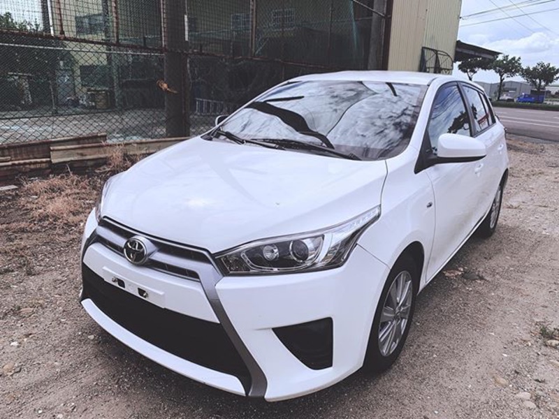 2015 Toyota Yaris 大鴨 蝦皮購物