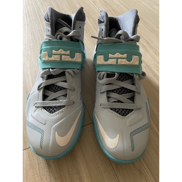 Nike女用籃球鞋（二手）尺碼25
