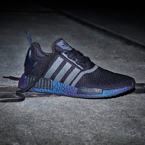 【豬豬老闆】ADIDAS ORIGINALS NMD_R1 黑 透氣 反光 變色龍 慢跑鞋 男鞋 FV3645