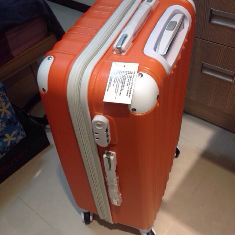 花旗信用卡 DISEGNO 24吋經典條紋行李箱 橘色 超時尚款 ABS 亮色款