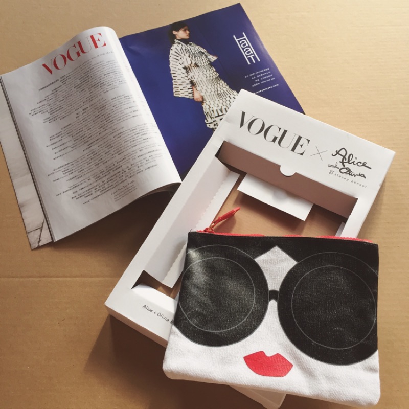 現貨 2016.7月 Vogue Alice + Olivia 手拿包 包 雜誌