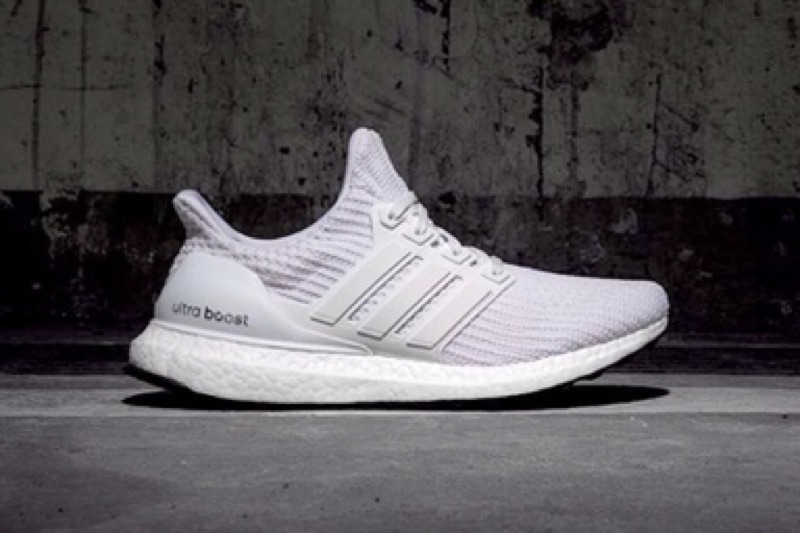 ultra boost 4.0 triple white